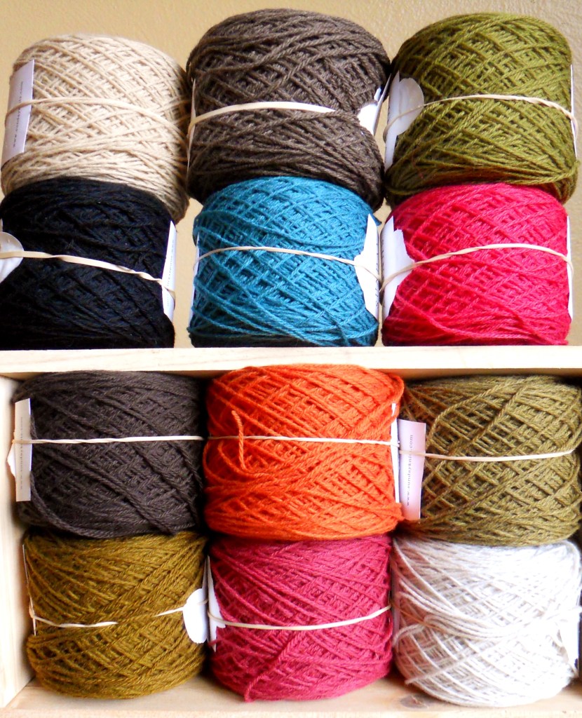 Sand, Espresso, Pickle, Black, Lagoon, Melon, Earth, Carrot, Moss, Bronze, Rose, Mist