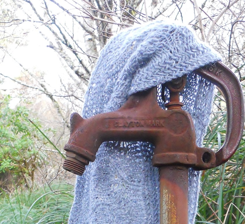 pump, lavender cowl, grass, tree