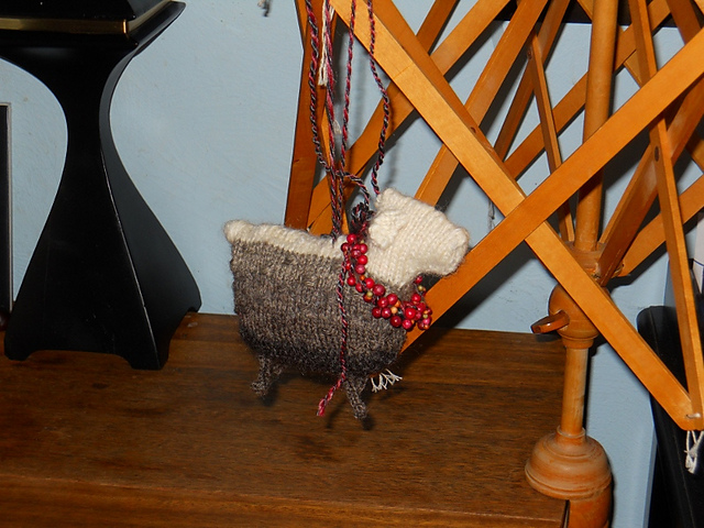 Sheep ornament 1