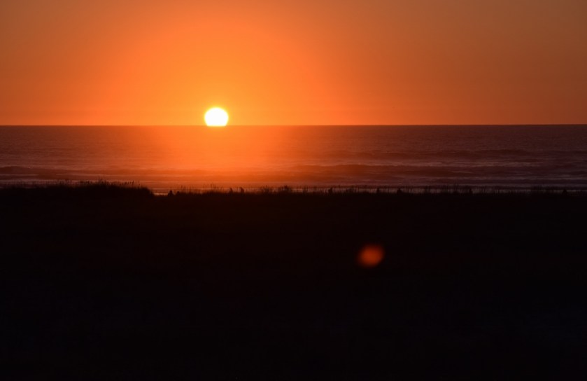 sun-dipping-below-horizon-1024x664