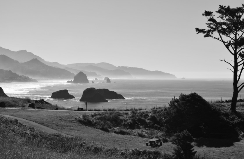 cannon-beach-black-white-2-1024x670